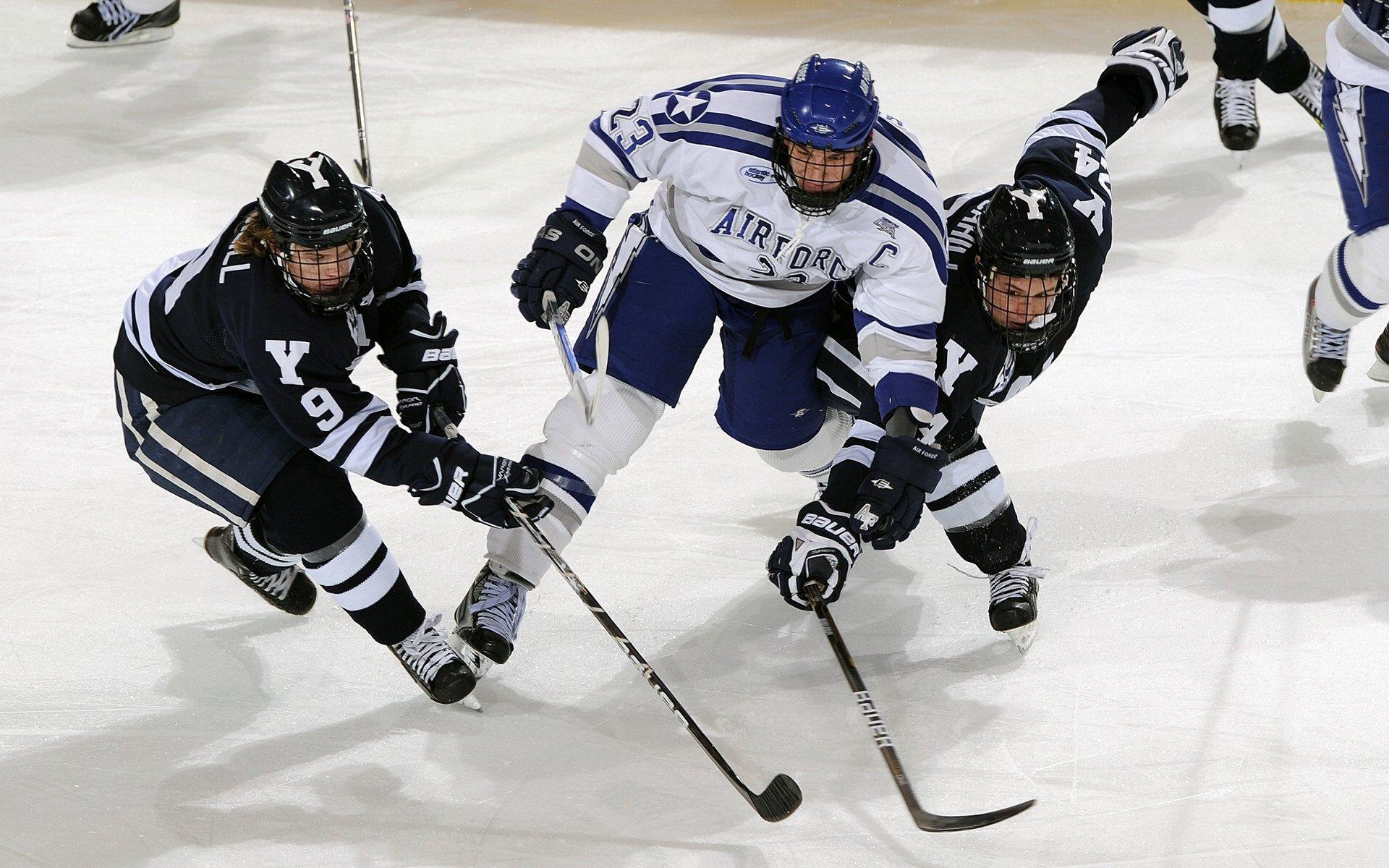 昔日枪手传奇双星闪耀首尔 表演赛首日亨利皮雷再现经典默契